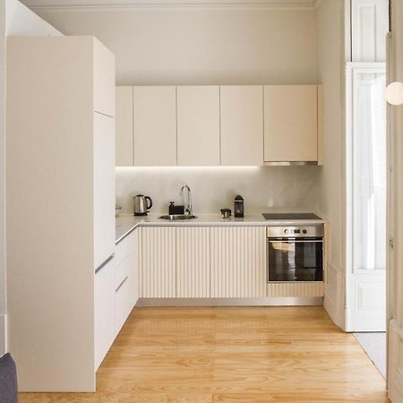 Modern Charming Loft With Balcony In Central Porto Exterior photo
